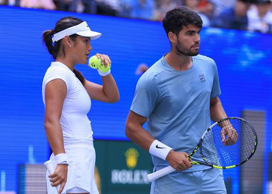 Emma Raducanu planta a Carlos Alcaraz como pareja en EEUU