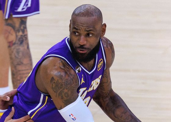 Los Lakers cambian de opinión con LeBron James