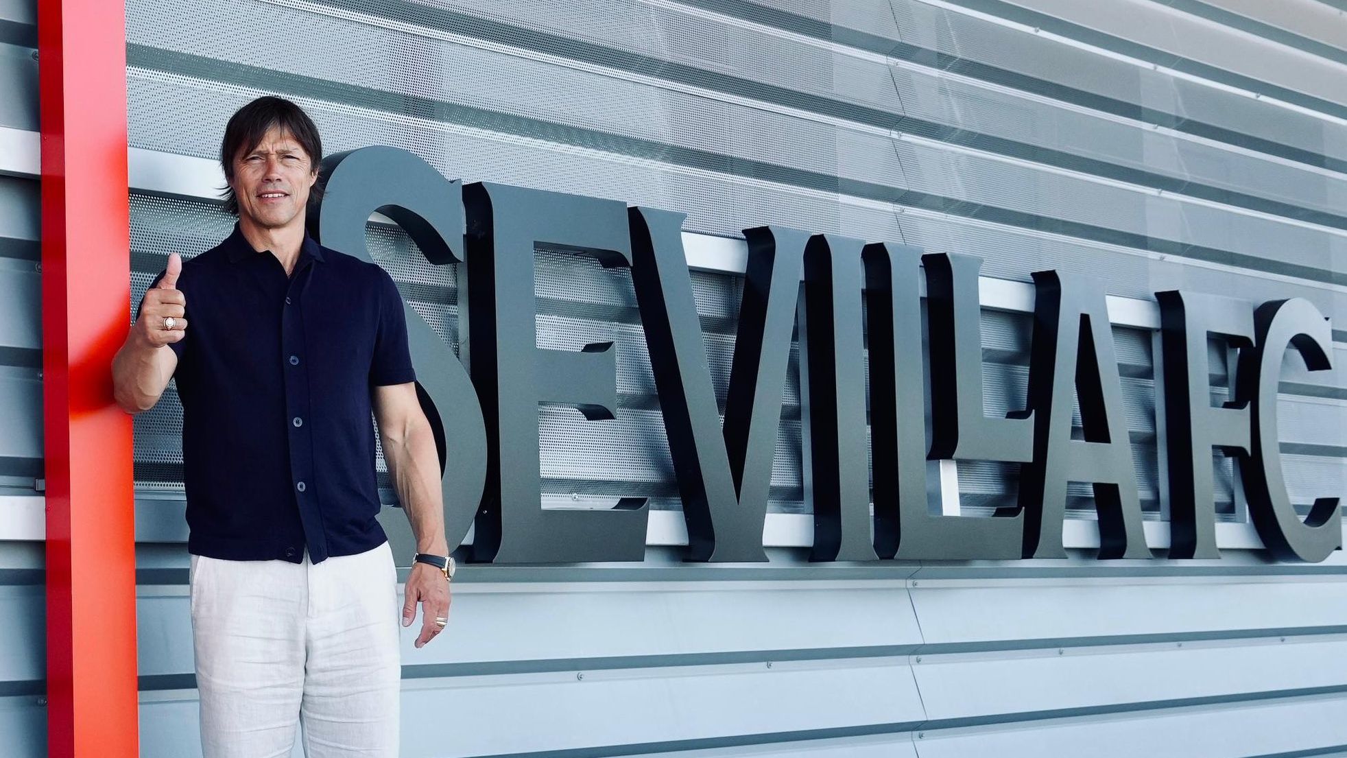 La cantera del Sevilla da la bienvenida a Matías Almeyda, "una mezcla de Simeone y Sampaoli"