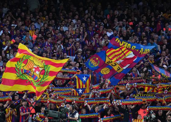 LaLiga denuncia cánticos ofensivos de aficionados del Barcelona en el encuentro ante el Espanyol
