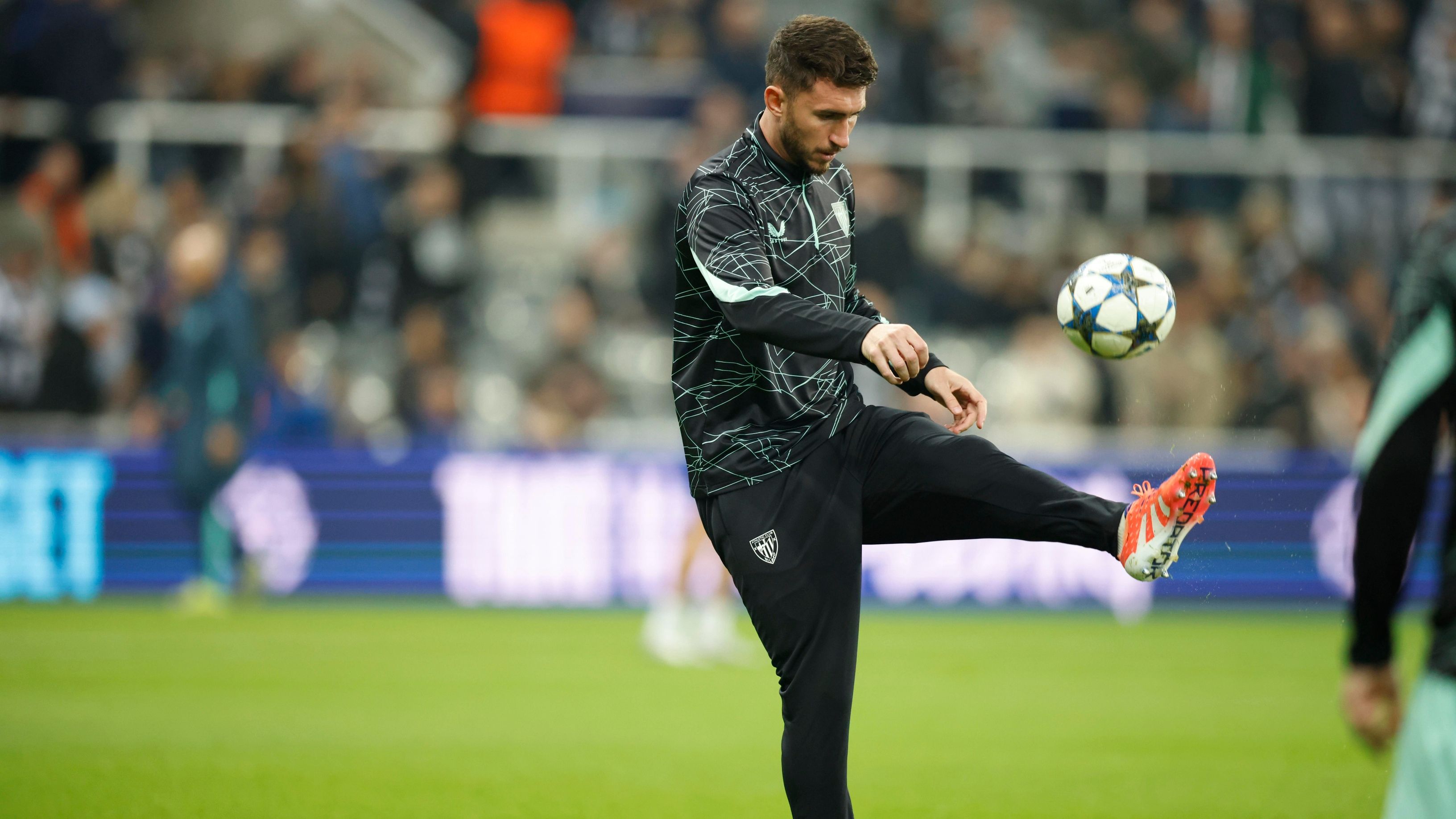 Cara y cruz en el entreno del Athletic: vuelve Laporte y Yuri se va antes de tiempo