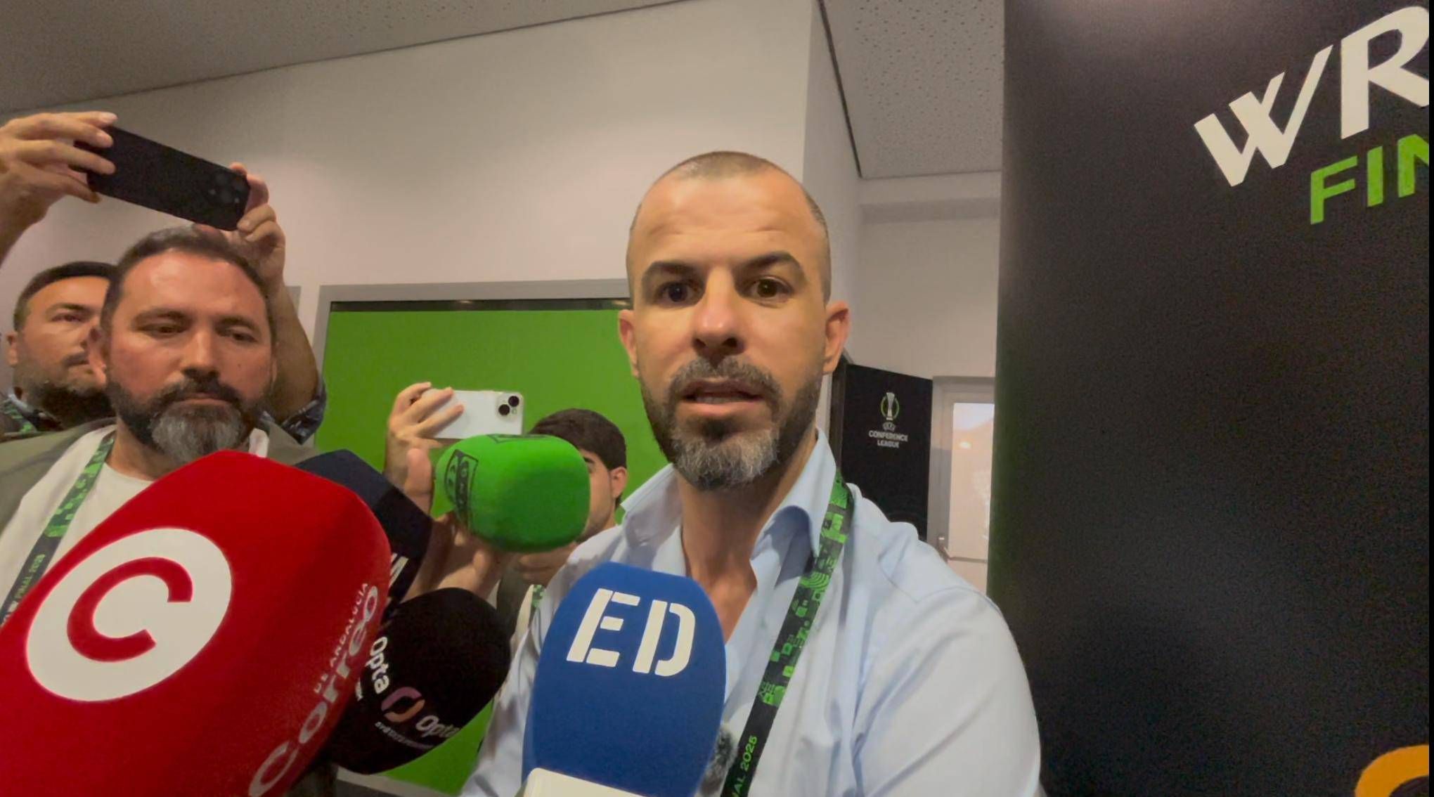 Manu Fajardo, emocionado al recordar a su padre: "Me acordaré de los que me enseñaron el sentimiento del Betis"