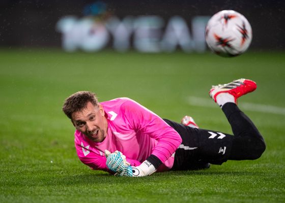 Giráldez explica las molestias de Radu, de Marcos Alonso y el motivo del no debut de Álvaro Núñez: "Se le había enganchado en una acción"