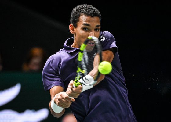 Félix Auger-Aliassime es el primer finalista en París y se mete en las ATP Finals