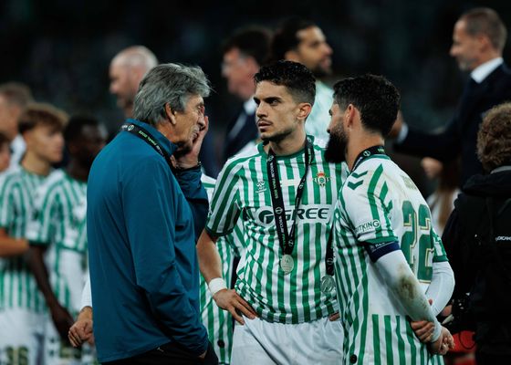 Los planes de Marc Bartra, a un año de acabar su contrato con el Real Betis: ﻿"Se me pone la piel de gallina"