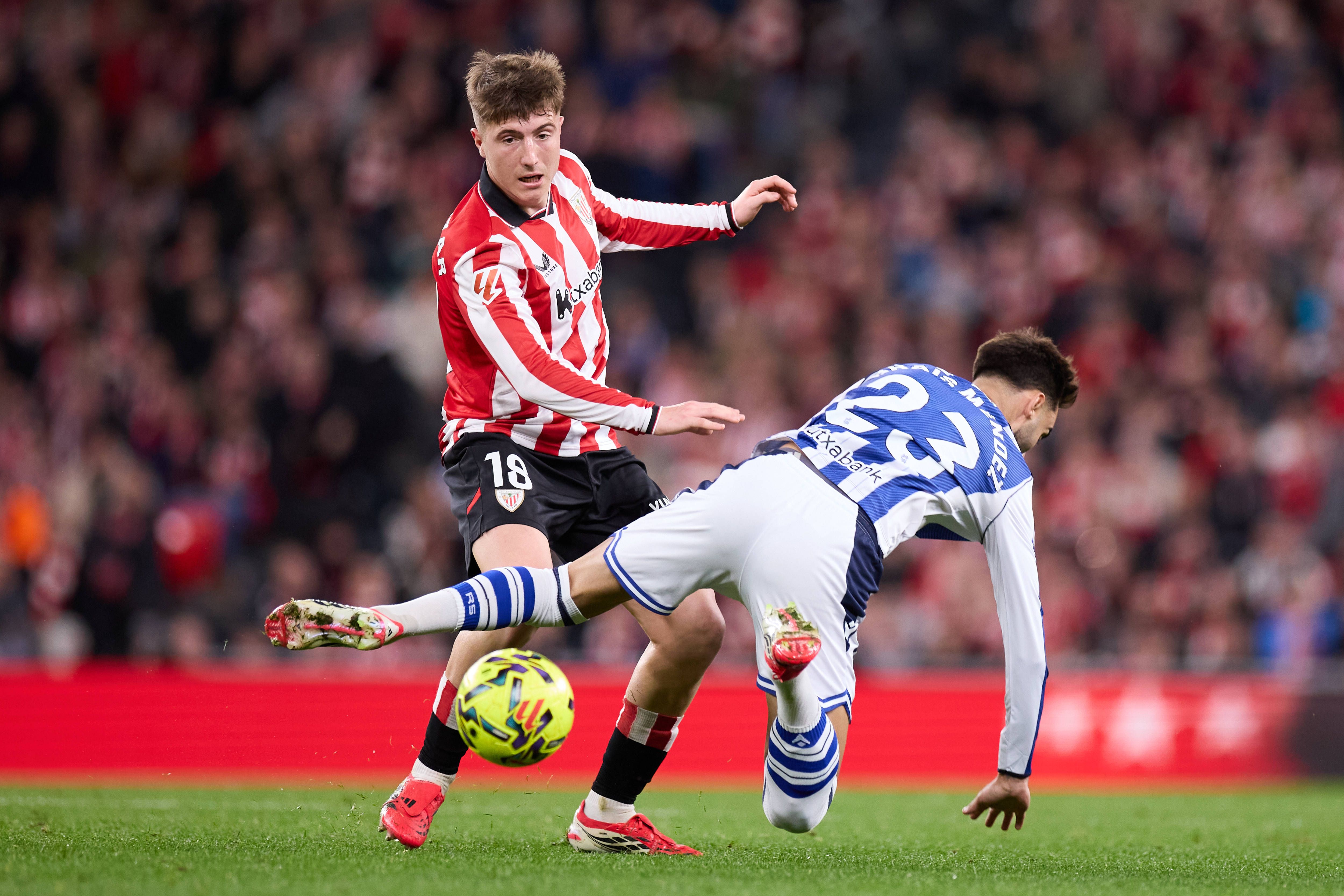 La impetuosa crítica de Iturralde González al 'bug' del VAR durante el derbi vasco entre Athletic Club y Real Sociedad: "Los jugadores cada vez van a exagerar más"