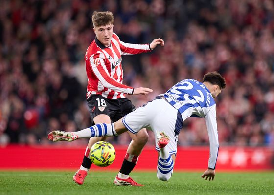 La impetuosa crítica de Iturralde González al 'bug' del VAR durante el derbi vasco entre Athletic Club y Real Sociedad: "Los jugadores cada vez van a exagerar más"
