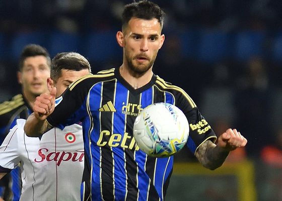 Plazos incumplidos con Marius Marin tras el viaje de Cordón a Italia para avanzar su fichaje  