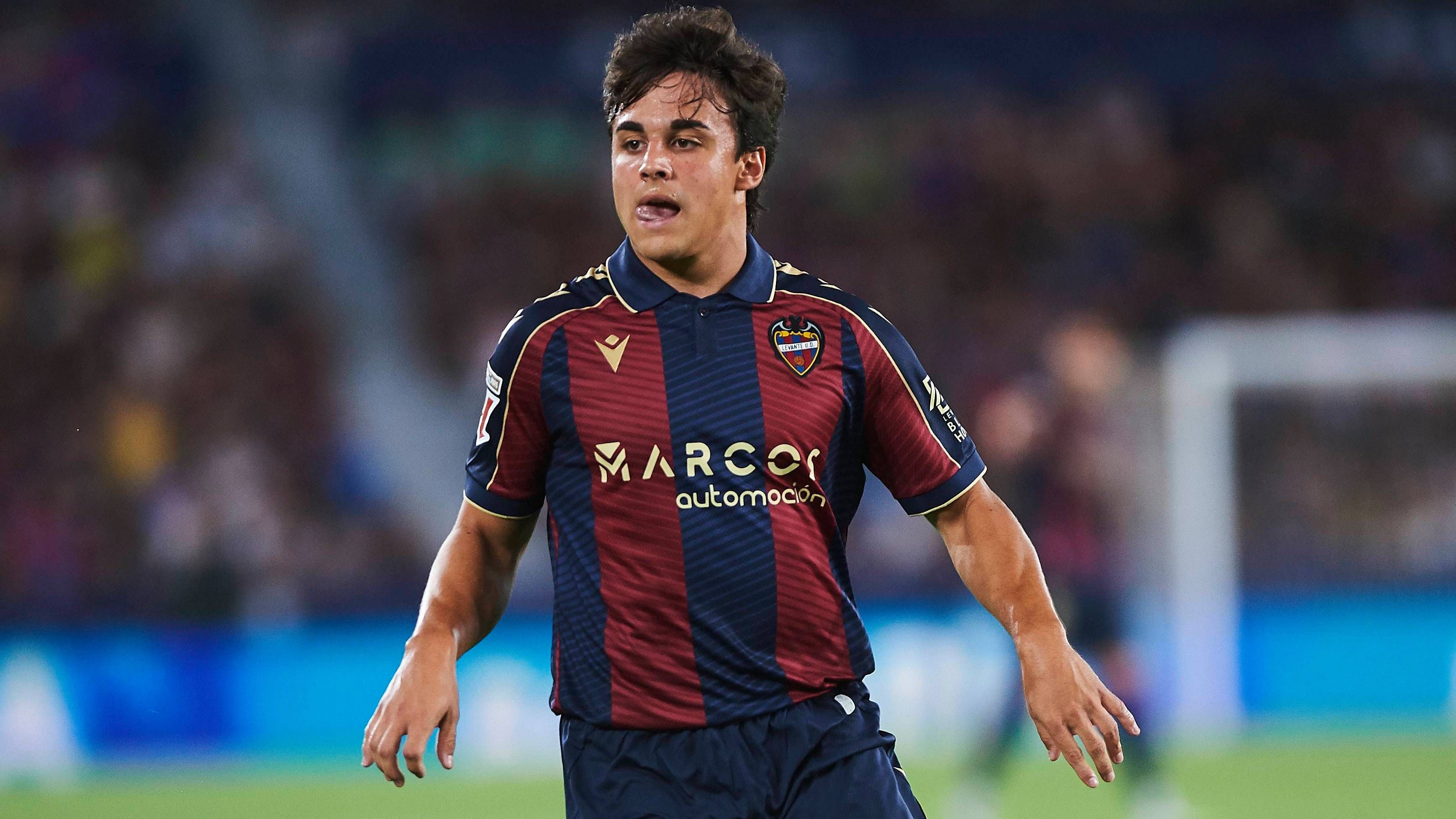 Movimientos para frenar el adiós de Carlos Álvarez