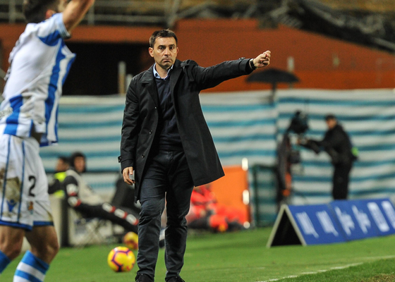 Oviedo, Espanyol, Zaragoza, Levante... otro equipo apunta al despido en Segunda División