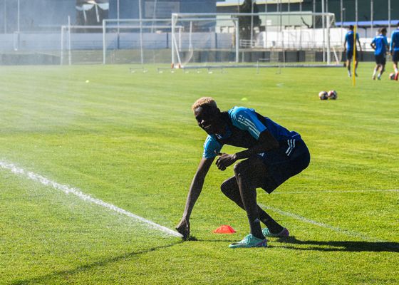 Cádiz y Albacete entran en la carrera por Rahim Alhassane