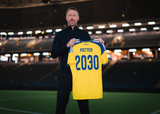 Suecia renueva a Graham Potter hasta 2030 antes de la repesca mundialista