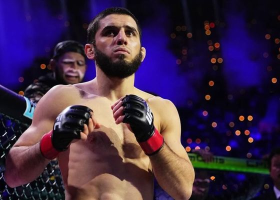 Islam Makhachev 'ningunea' al campeón del peso Wélter: "Soñaba con ser doble campeón y me quedan dos días para lograrlo"