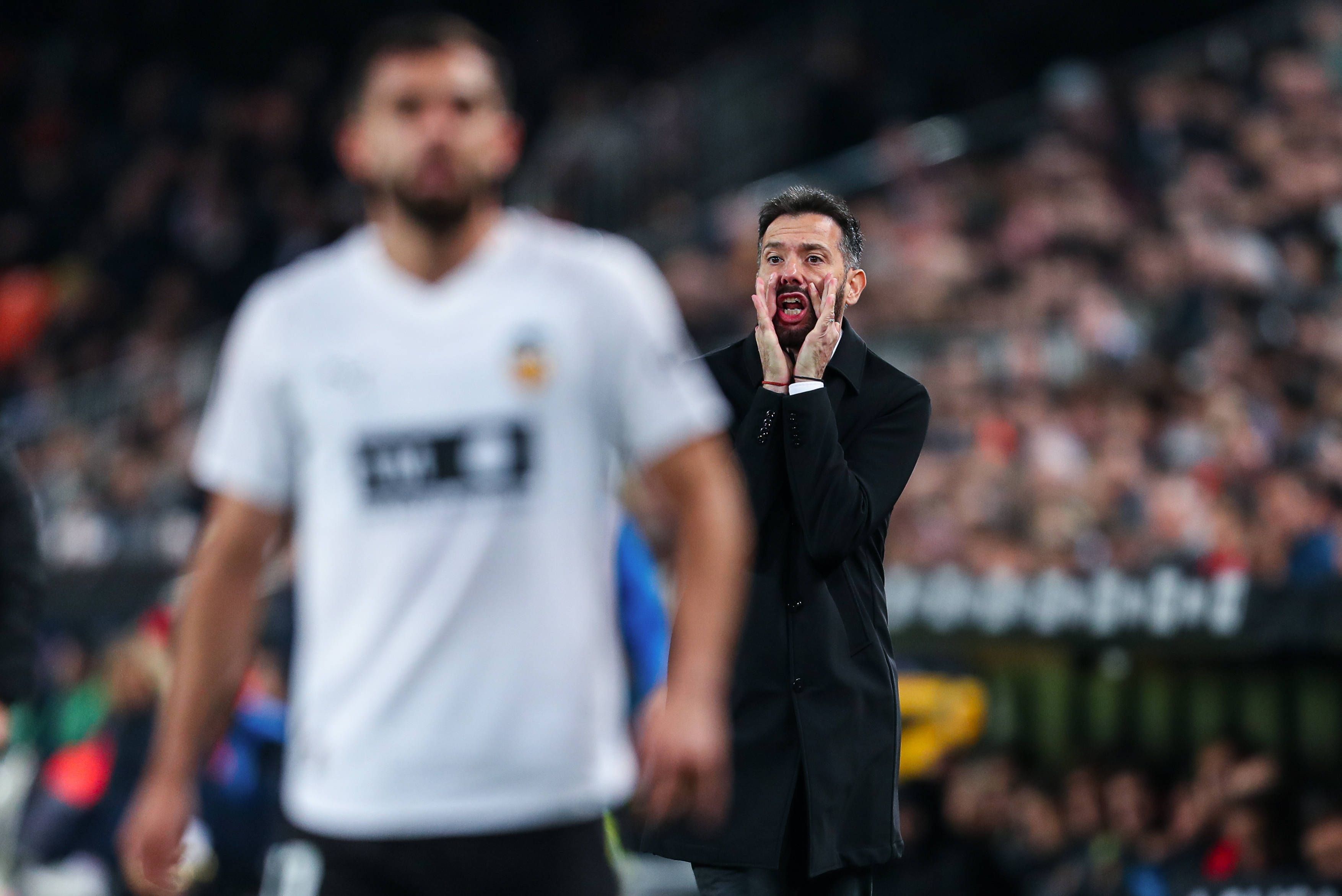Corberán pasa lista antes del Valencia - Girona: la vuelta de Unai Núñez, el futuro de Thierry, el hueco para Pepelu, la continuidad de Saravia...