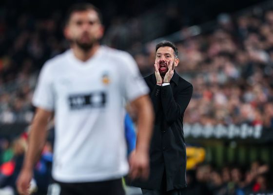 Corberán pasa lista antes del Valencia - Girona: la vuelta de Unai Núñez, el futuro de Thierry, el hueco para Pepelu, la continuidad de Saravia...
