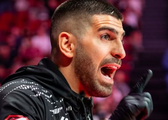 La UFC se la lía a Topuria