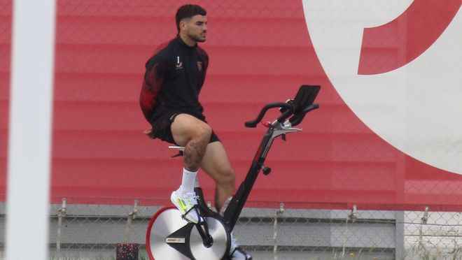 Isaac Romero entrena al margen del grupo