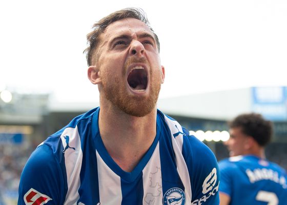 Alavés 2-1 Mallorca: Toni Martínez brilla en Mendizorroza para salir del descenso