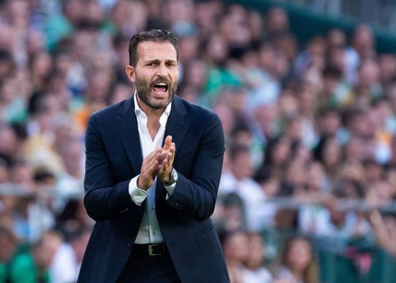 Baraja, indignado con el horario, aclara la preocupante lesión de Thierry Correia y desvela su solución a Sergi Canós